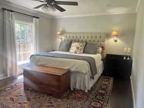 3 bedrooms, desk, iron/ironing board, WiFi - Charming Ranch - Near it All in East Dallas! (Dallas)