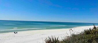 New List 3BR/2BA Golf Cart - 6 seater Walk to Beach Top of the Dune