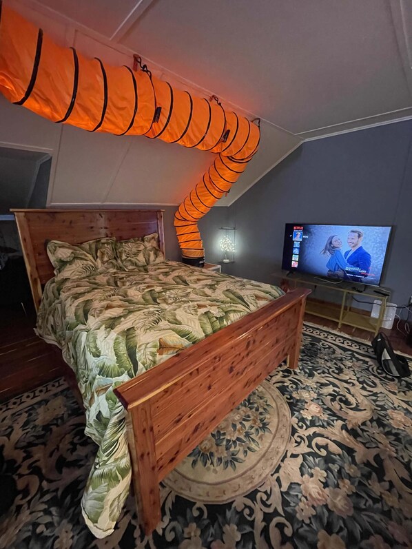 1 bedroom, free WiFi, bed sheets
