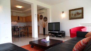 Living area - Villa in Barasso near Lake Varese (Barasso)