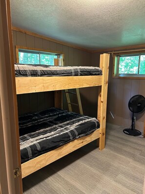 2 bedrooms, bed sheets