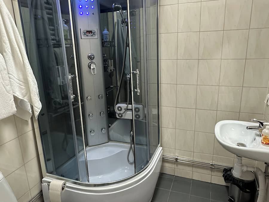 Shower, free toiletries, hair dryer, towels