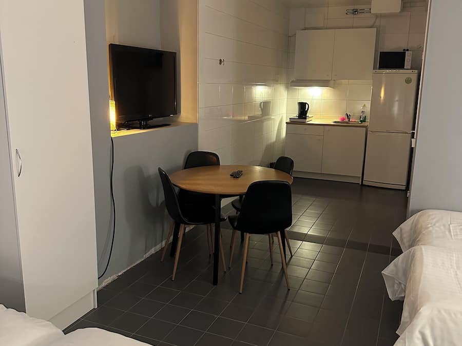 Standard-Vierbettzimmer | Schallisolierte Zimmer, kostenloses WLAN, Bettwäsche