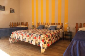 1 chambre, fer et planche à repasser, Wi-Fi, draps fournis