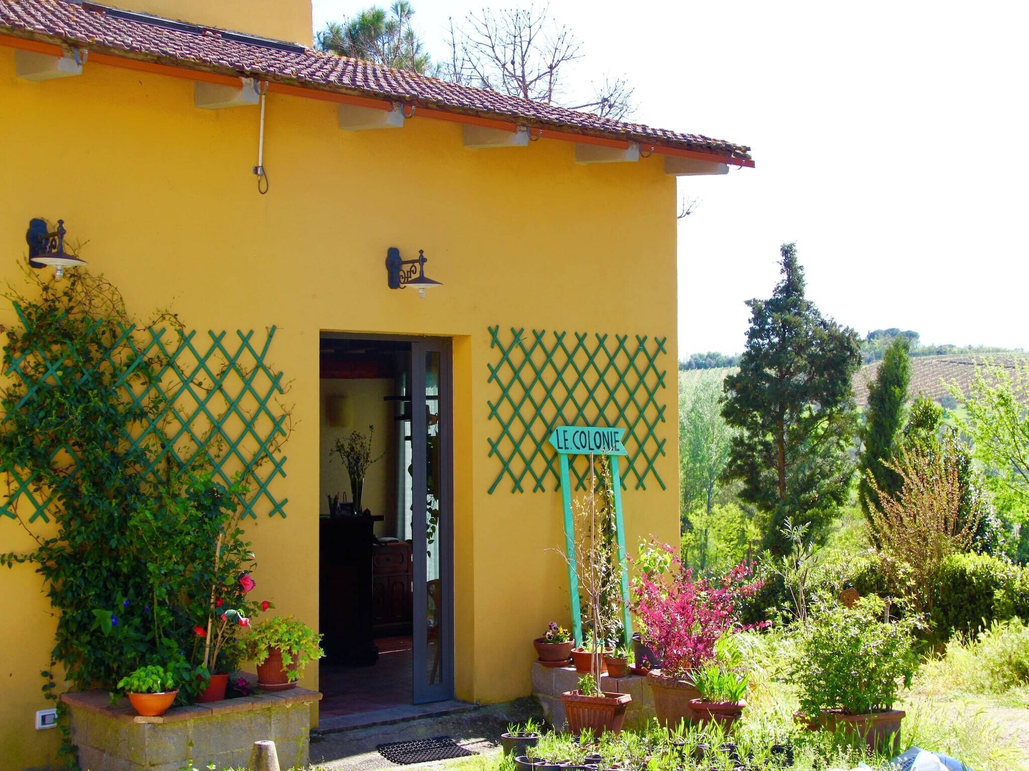 Entrance / Reception