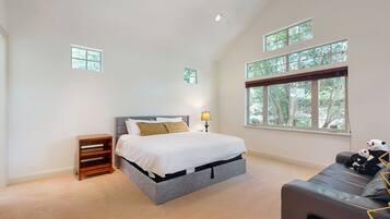 4 bedrooms, internet, bed sheets