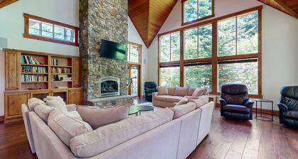 Family-friendly home with private hot tub, gas grill, firepit and W/D