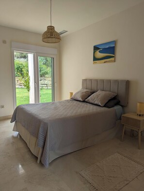 4 soverom, strykejern/-brett, wi-fi og sengetøy