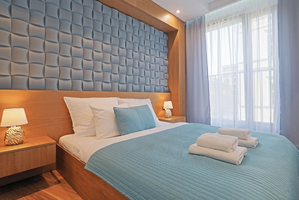 Deluxe Apartment, Courtyard View | Soundproofing, iron/ironing board, free WiFi, bed sheets - Apartamenty Prestige Browar Lubicz (Kraków)