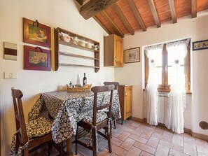 Dining - Tuscan Terrace Escape (Cortona)
