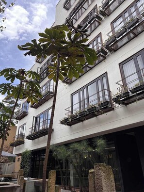 Exterior detail - NOK Cozy 2 Br apt in Candelaria (Bogotá)