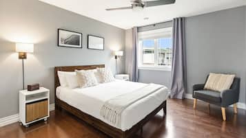 4 Schlafzimmer, Schreibtisch, Bügeleisen/Bügelbrett, Reisekinderbett