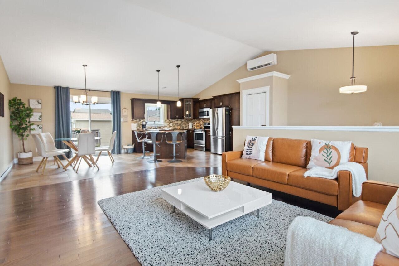 Smart TV, fireplace, offices