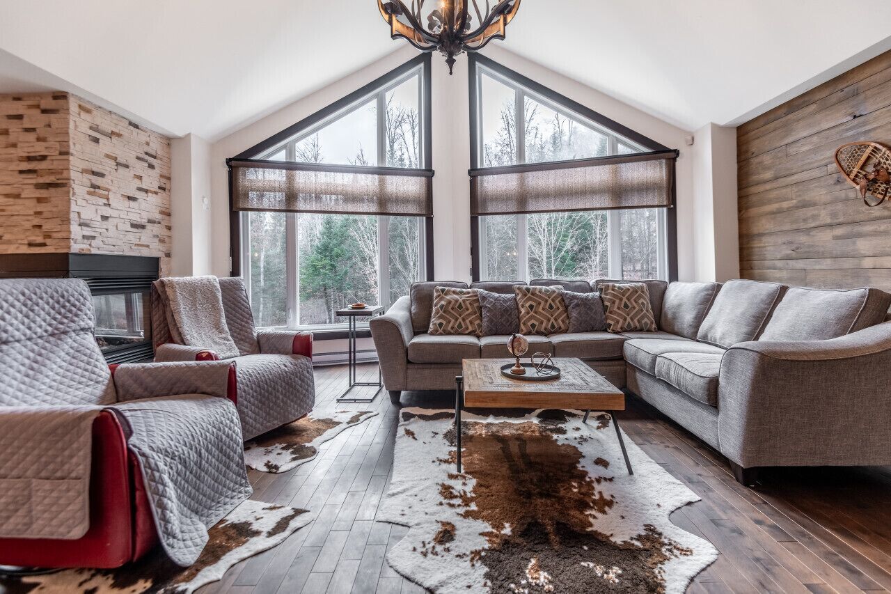 Smart-TV, Kamin, Videospiele, Arbeitsbereiche