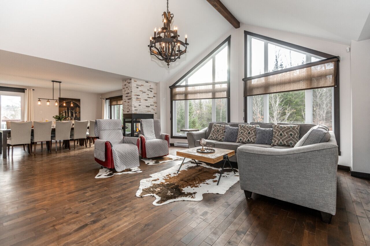 Smart TV, fireplace, video games, offices