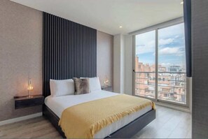 3 chambres, fer et planche à repasser, Wi-Fi, draps fournis