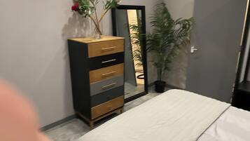 2 chambres, fer et planche Ă repasser, Wi-Fi, draps fournis