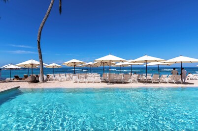 Casa Mar Vista. Luxury 3rd floor condo with sweeping ocean views. Premier Golf.