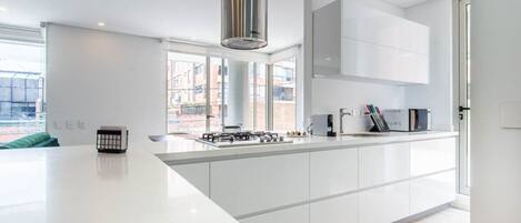 Fridge, microwave, oven, stovetop