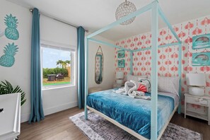 4 bedrooms, desk, iron/ironing board, travel cot