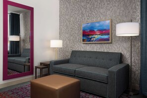 Desk, laptop workspace, iron/ironing board, free WiFi