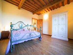 5 bedrooms, WiFi