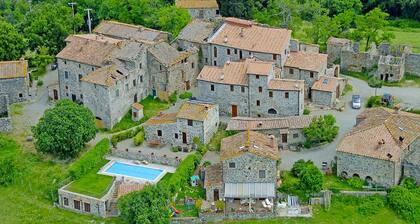 Apartment in Tuscany with Stunning Views