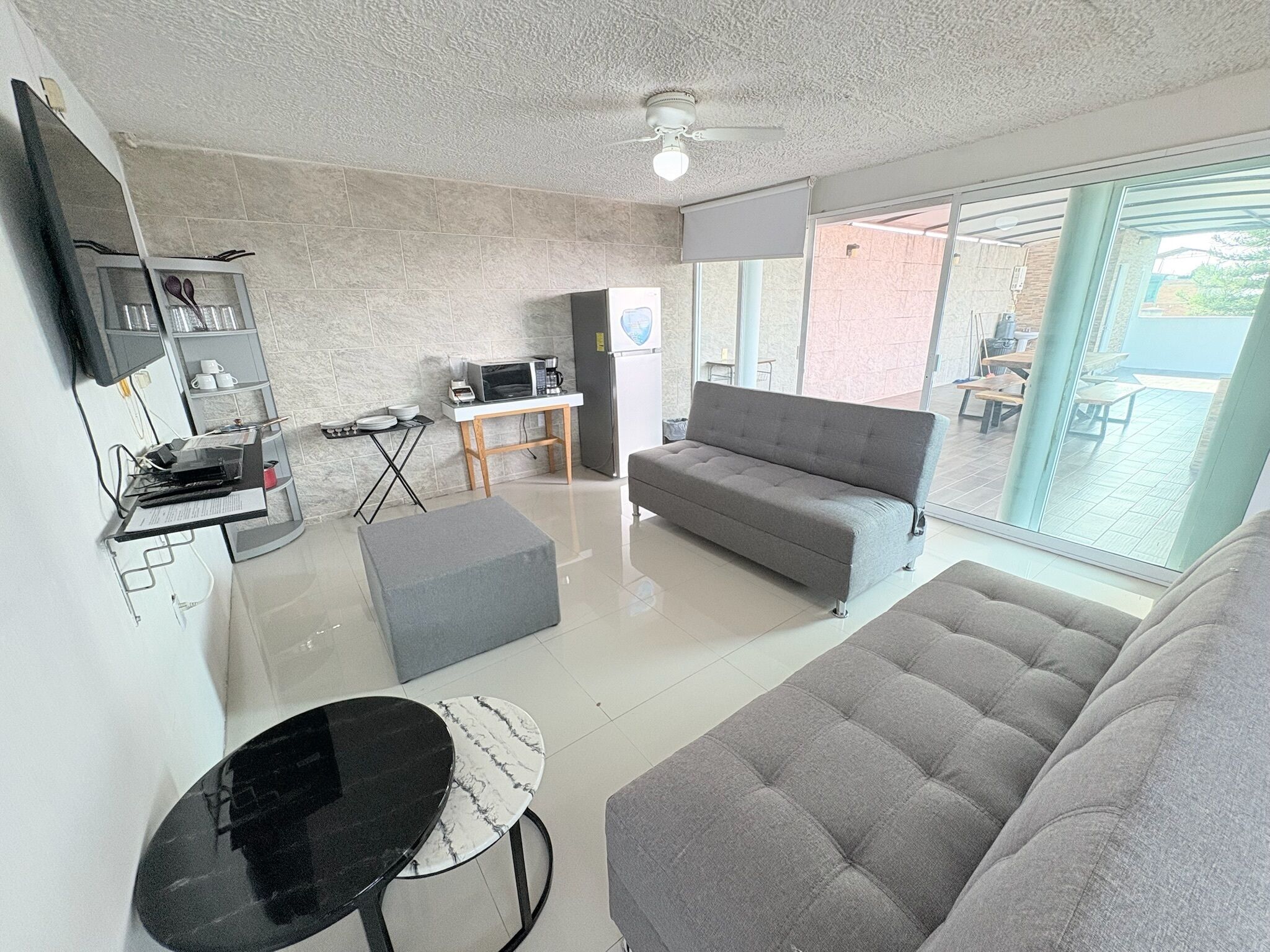 TV connectée de 42 pouces avec chaînes par câble