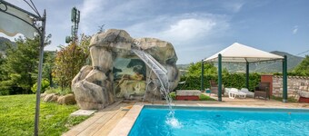 Family Cottage in Cagli with Pool