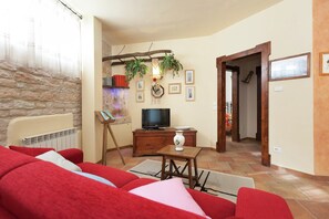 Televisión, chimenea y tenis de mesa