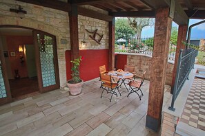 Outdoor dining - Family Cottage in Cagli with Pool (Cagli)