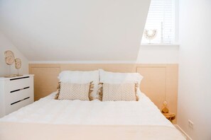 3 bedrooms, iron/ironing board, travel cot, WiFi