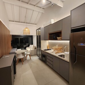 Interior - Apartamento de Alto Luxo, Quarto e Sala, no Icônico Balneário de Praia do Forte (praia do forte)