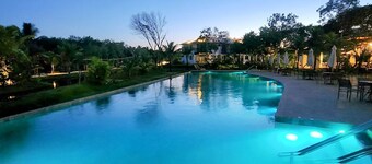 Apartamento de Alto Luxo, Quarto e Sala, no Icônico Balneário de Praia do Forte