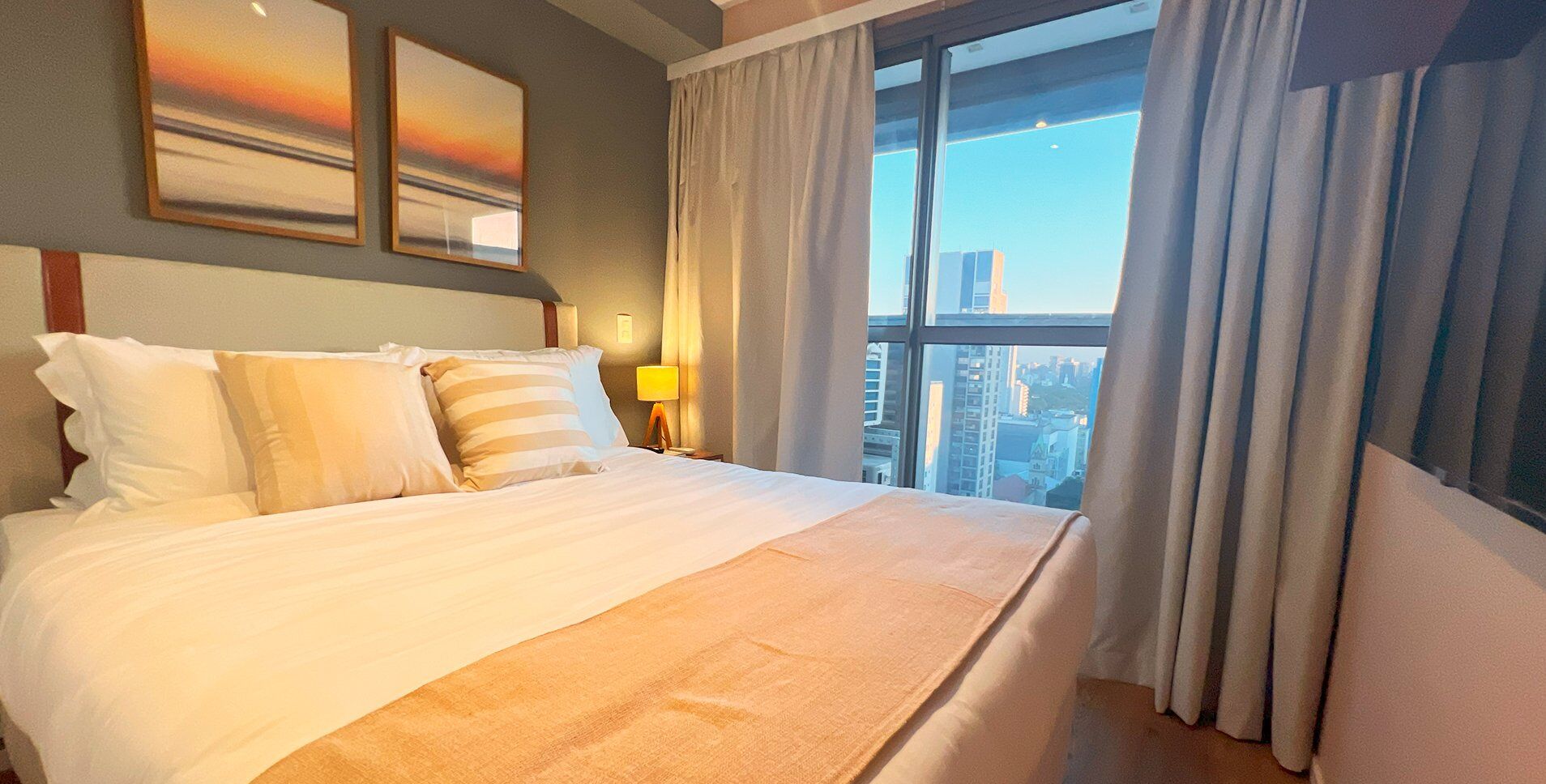 Apartment | Laptop workspace, blackout curtains, iron/ironing board, free WiFi