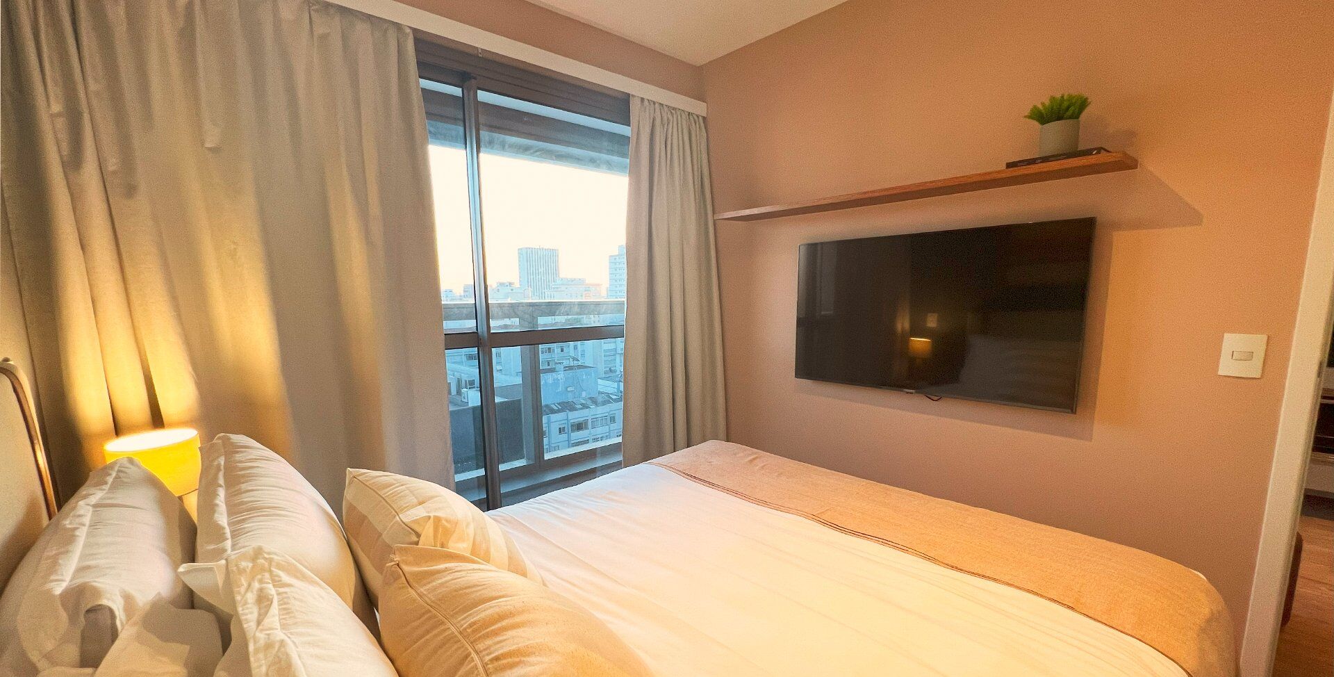 Apartment | Laptop workspace, blackout drapes, iron/ironing board, free WiFi