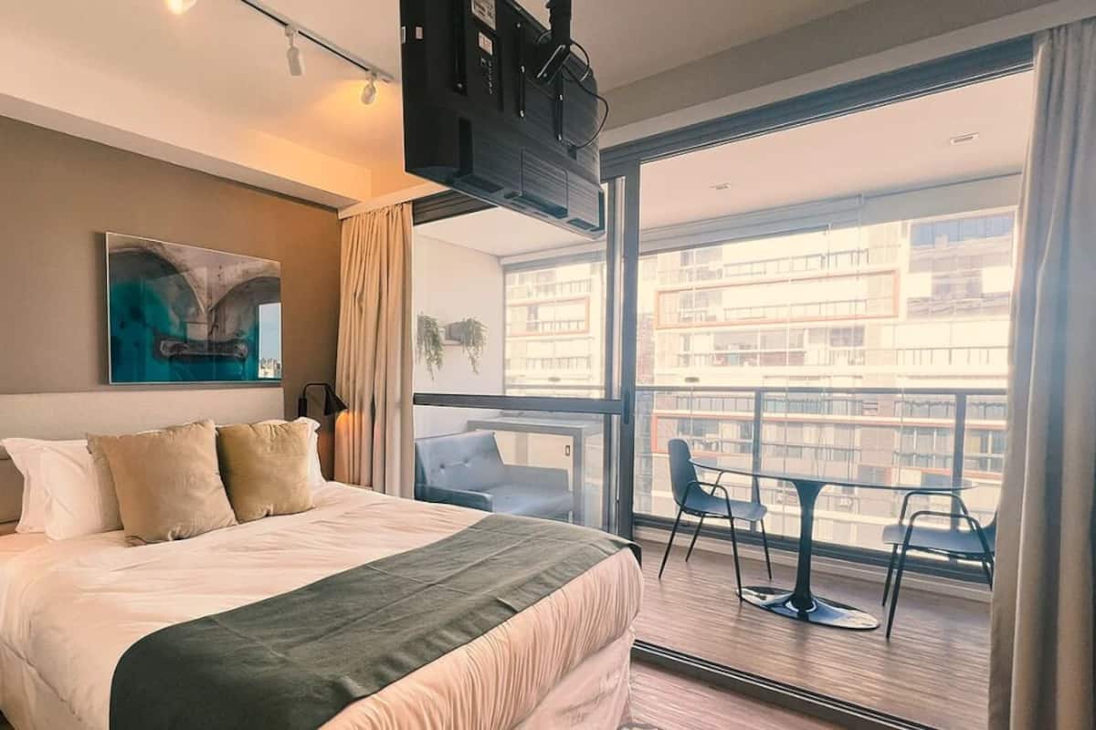 Superior Studio, 1 Queen Bed with Sofa bed | Laptop workspace, blackout curtains, iron/ironing board, free WiFi
