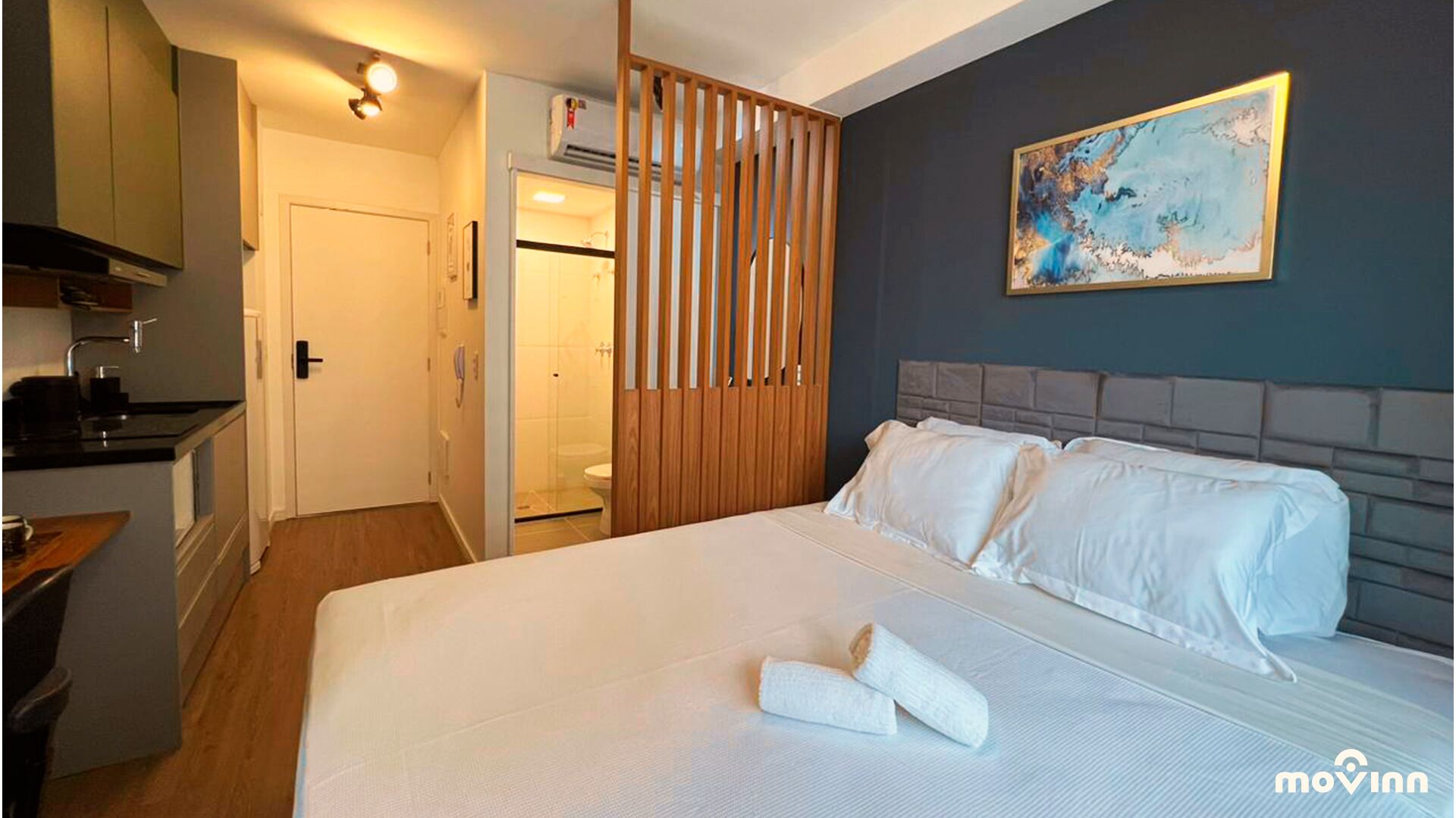 Apartamento Luxo | Laptop workspace, blackout drapes, iron/ironing board, free WiFi