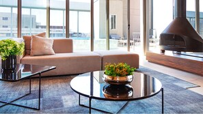 Apartamento Fámilia | Living area | Smart TV