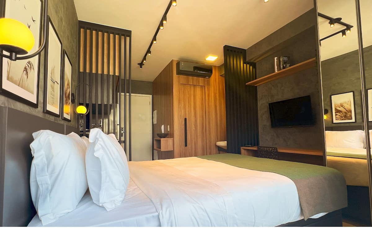 Basic Studio | 1 bedroom, laptop workspace, blackout drapes, iron/ironing board