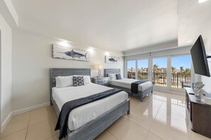 2 quartos, escrivaninha, Wi-Fi de cortesia, roupa de cama