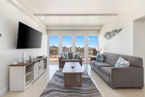 TV - Beachfront Luxury Renewed Condo (South Padre Island)