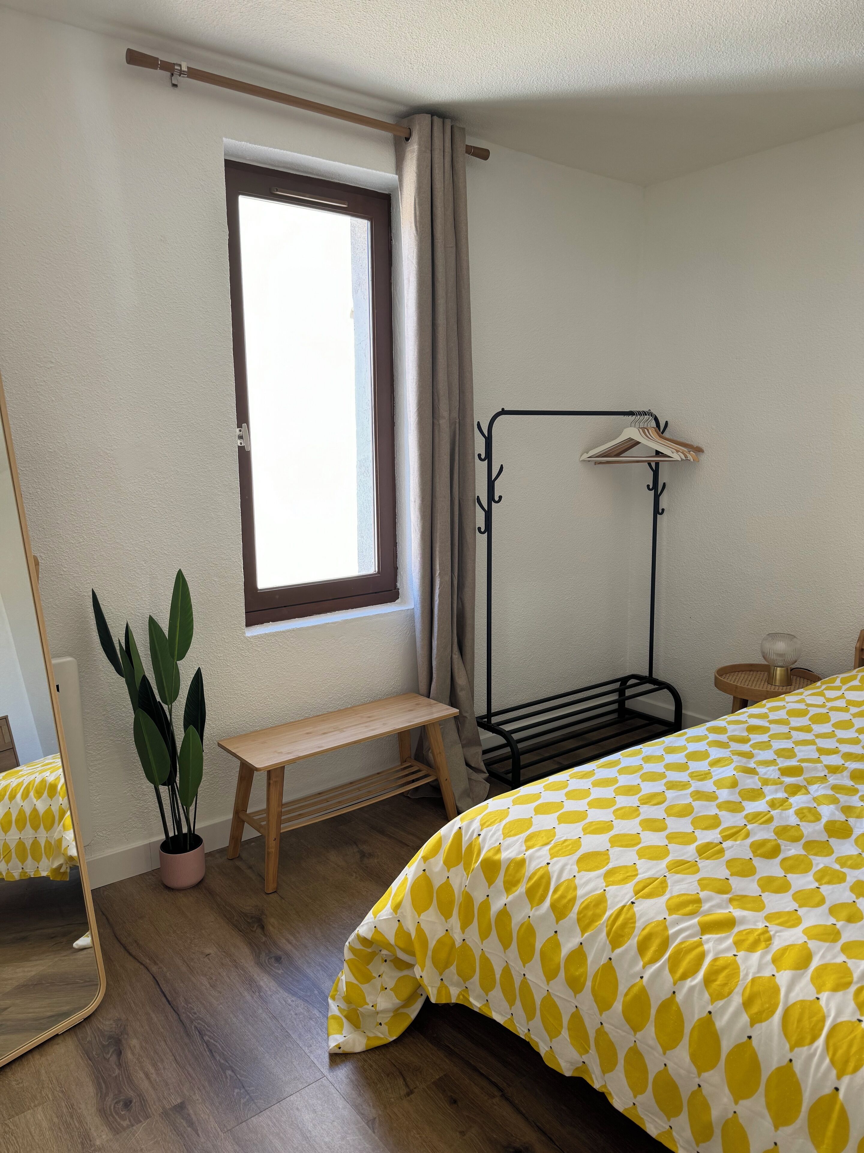 2 室のベッドルーム、アイロン / アイロン台、旅行用ベビーベッド、WiFi (無料)