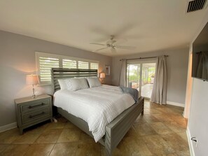 3 bedrooms, iron/ironing board, WiFi, bed sheets - Exclusive Waterfront Retreat Pet Friendly & Dock in the best area of Cape!  (Cape Coral)