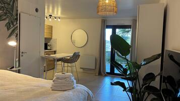 1 bedroom, iron/ironing board, WiFi, bed sheets