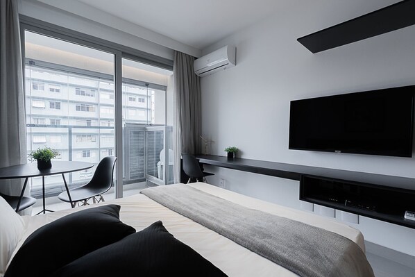 Appartamento Basic | Una scrivania, postazione laptop, Wi-Fi gratuito