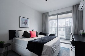 Basic Apartment | Desk, laptop workspace, free WiFi - VN Apiacás by Housi (São Paulo)