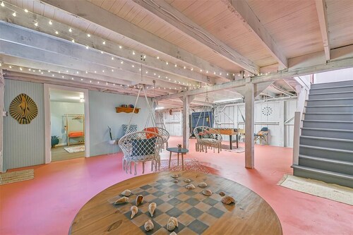 Eccentric Cozy Home - 3 min walk to the Beach