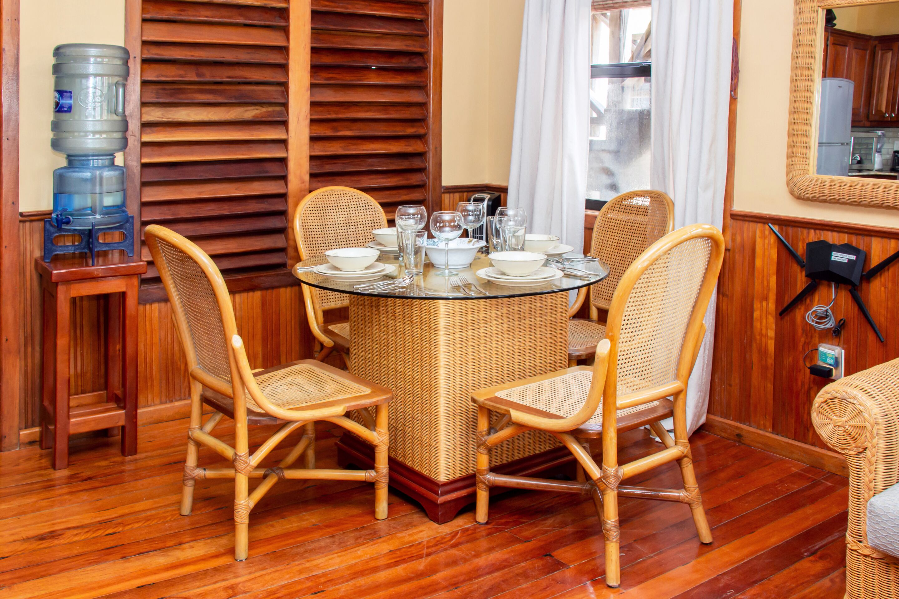Condo Deluxe, baño en la habitación, vista a la playa (One Bedroom ) | Restaurantes
