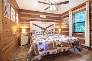 1 habitación, tabla de planchar con plancha y cuna de viaje